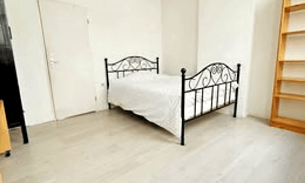 Kamer | m² onbekend | €775,-