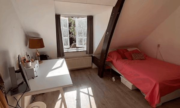 Kamer | 16m² | €680,-