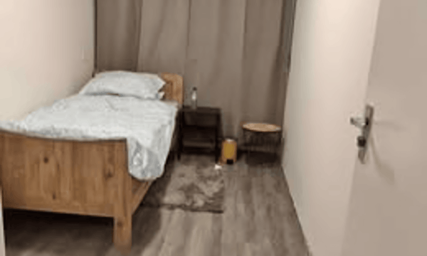 Kamer | m² onbekend | €700,-