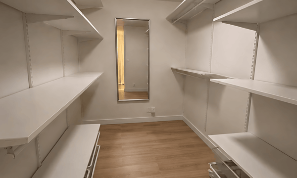 Huis | 119m² | €2400,-
