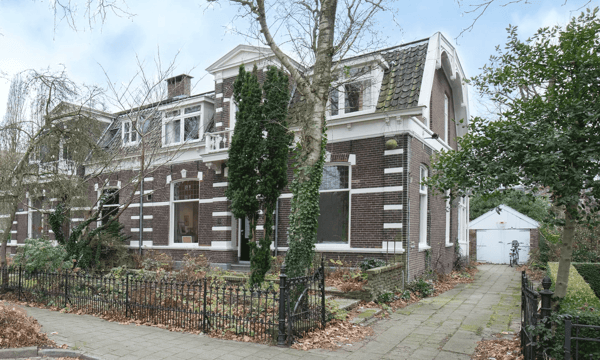 Huis | 195m² | €2500,-