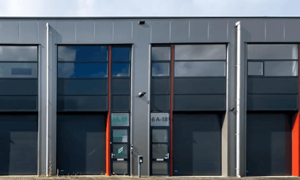 Bedrijfsruimte | 130m² | €1200,-