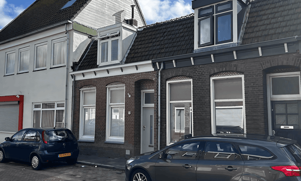 Huis | 86m² | €900,-