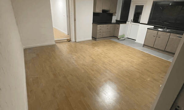 Kamer | 90m² | €1240,-