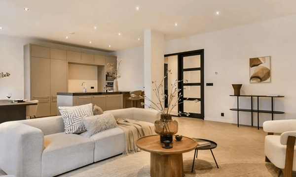 Huis | 147m² | €2295,-