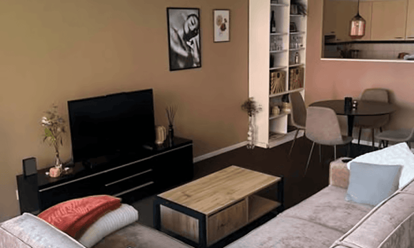 Kamer | m² onbekend | €895,-
