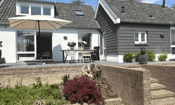 Huis | 104m² | €2445,-