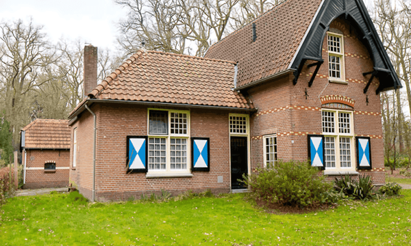 Huis | 119m² | €800,-