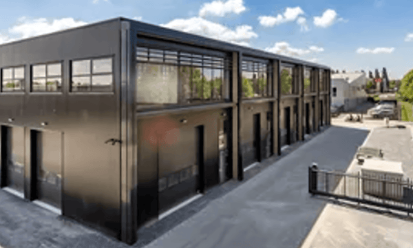 Bedrijfsruimte | 198m² | €299,-