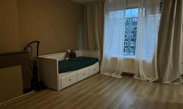 Studio | 30m² | €1250,-