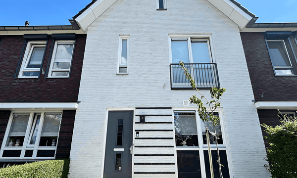 Huis | 129m² | €1975,-