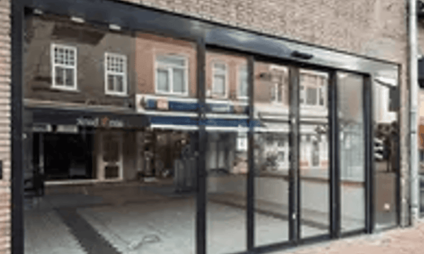 Bedrijfsruimte | 142m² | €1800,-