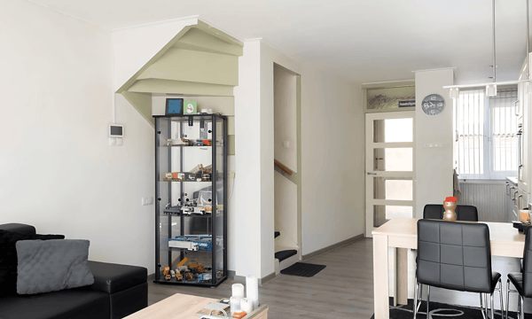 Huis | 117m² | €700,-