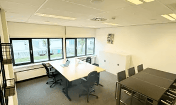Kantoor | 14m² | €299,-
