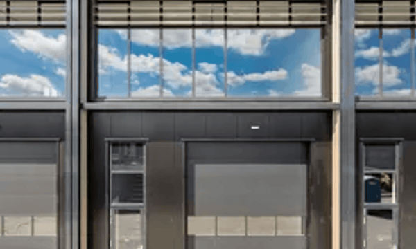 Bedrijfsruimte | 396m² | €299,-