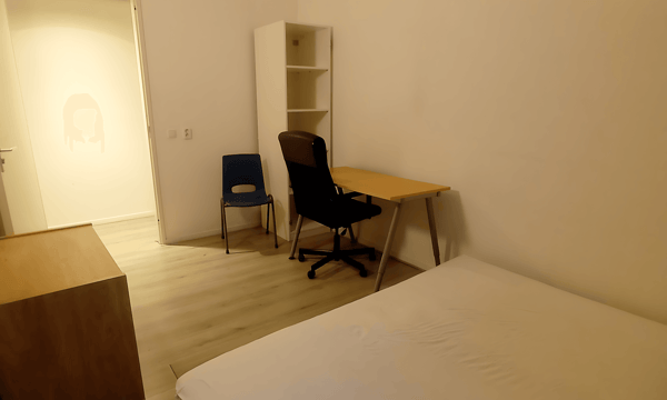 Kamer | 10m² | €650,-
