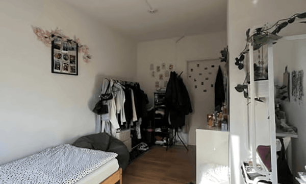 Kamer | m² onbekend | €425,-