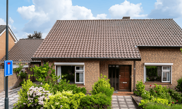 Huis | 142m² | €2500,-