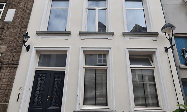 Huis | 120m² | €1375,-
