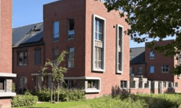 Huis | 142m² | €1525,-