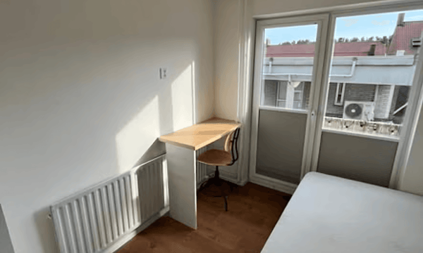 Kamer | 9m² | €208,-