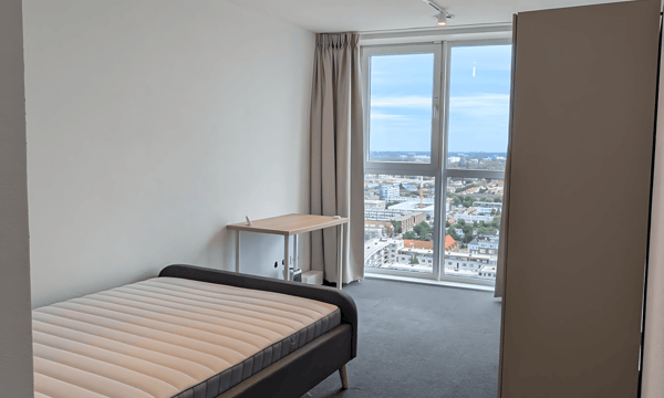 Kamer · 15 m² · €1200,-