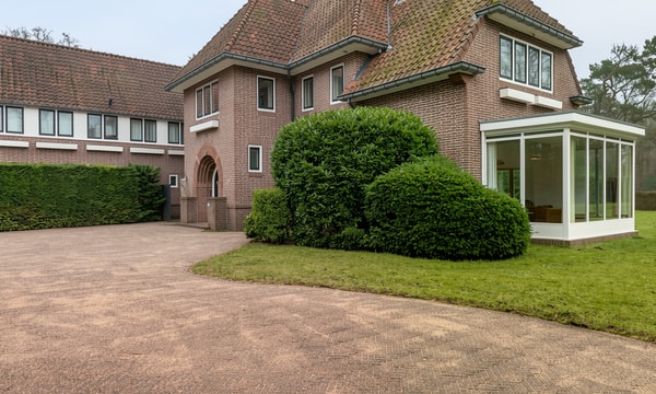 Huis | 458m² | €6500,-