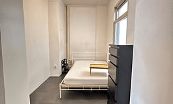 Kamer | m² onbekend | €850,-