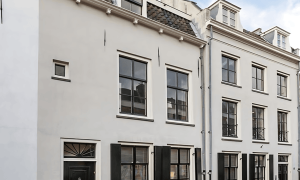 Huis | 57m² | €2200,-