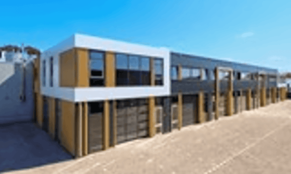 Bedrijfsruimte | 222m² | €2250,-