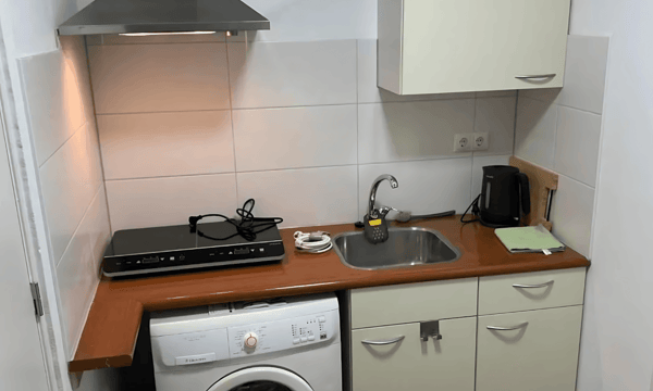 Studio | 14m² | €1000,-