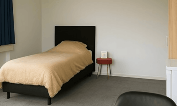 Kamer | 16m² | €590,-