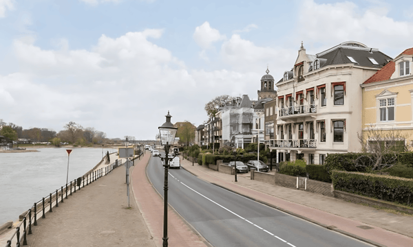 Huis | 141m² | €2500,-