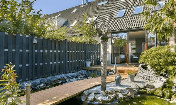 Huis | 100m² | €2495,-