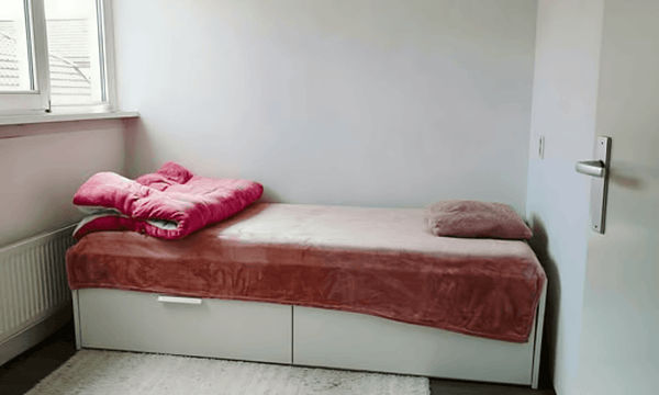 Huis | m² onbekend | €800,-