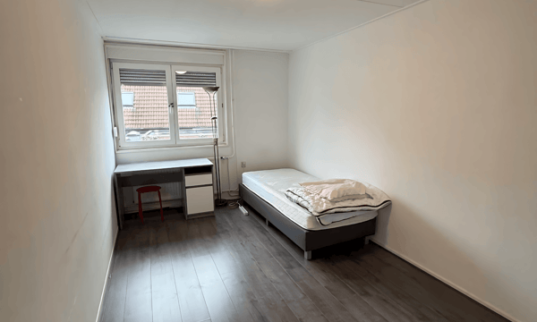 Kamer | 10m² | €650,-