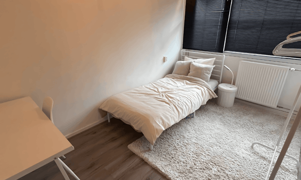 Kamer | 12m² | €875,-