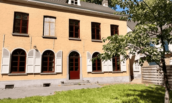 Huis | 452m² | €1700,-