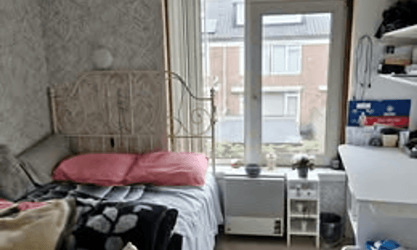 Kamer | m² onbekend | €800,-