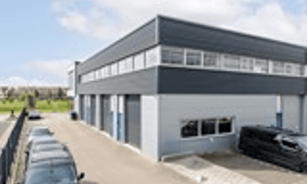 Bedrijfsruimte | 141m² | €1950,-