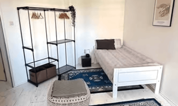 Kamer | m² onbekend | €1100,-