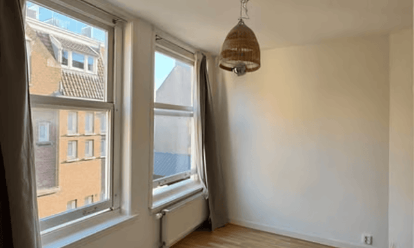 Kamer | m² onbekend | €1450,-