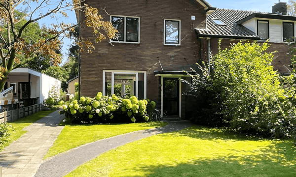 Huis · 115 m² · €2250,-