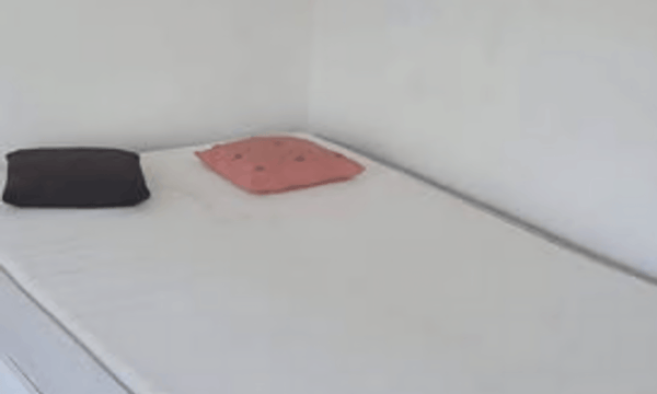 Kamer | m² onbekend | €700,-