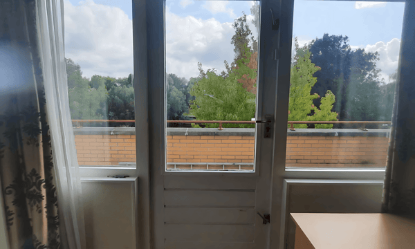 Kamer | 200m² | €1100,-