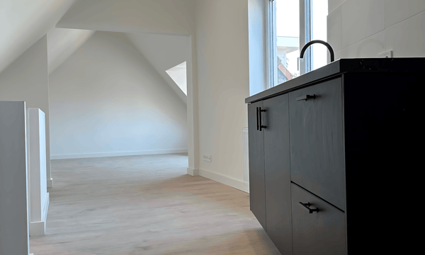 Studio | 42m² | €900,-