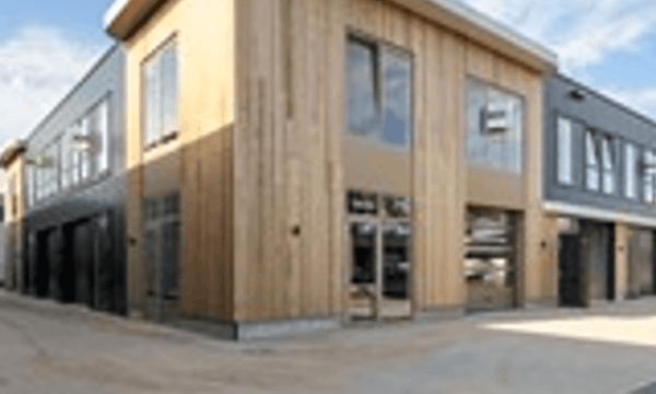 Bedrijfsruimte | 152m² | €1500,-