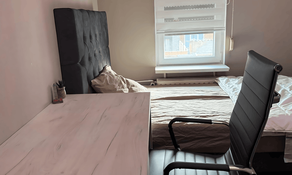 Kamer | 160m² | €750,-