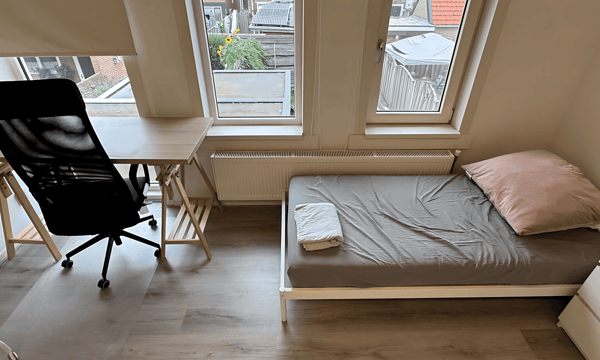 Kamer | 10m² | €556,-