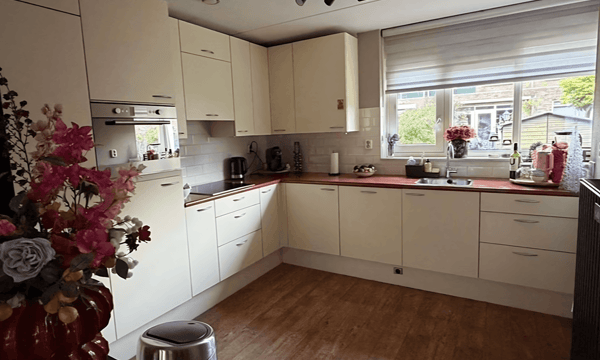 Kamer | 85m² | €1225,-
